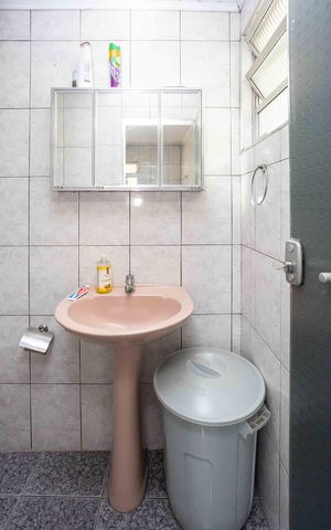 Casa à venda com 600m², 3 quartos e 2 vagasBanheiro Social