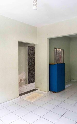 Casa à venda com 600m², 3 quartos e 2 vagasGaragem