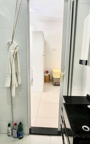 Apartamento à venda com 28m², 1 quarto e sem vaga Apartamento à venda com 28m², 1 quarto e sem vagaBanheiro