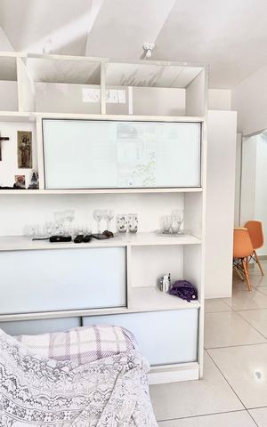 Apartamento à venda com 28m², 1 quarto e sem vaga Apartamento à venda com 28m², 1 quarto e sem vagaSala