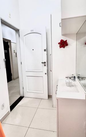 Apartamento à venda com 28m², 1 quarto e sem vaga Apartamento à venda com 28m², 1 quarto e sem vagaSala