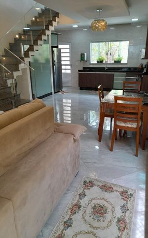 Casa à venda com 283m², 3 quartos e sem vaga