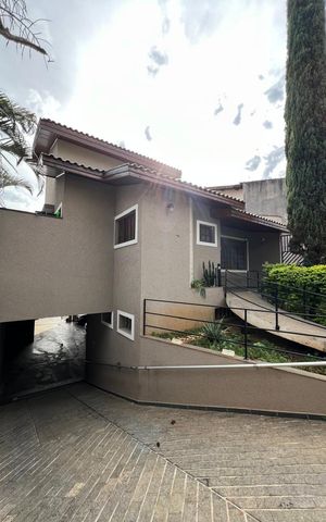 Casa à venda com 355m², 3 quartos e 10 vagas