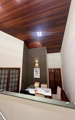Casa à venda com 355m², 3 quartos e 10 vagas