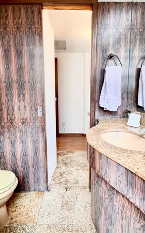 Apartamento à venda com 100m², 3 quartos e sem vaga Apartamento à venda com 100m², 3 quartos e sem vagaBANHEIRO