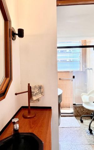 Apartamento à venda com 100m², 3 quartos e sem vaga Apartamento à venda com 100m², 3 quartos e sem vagaBANHEIRO