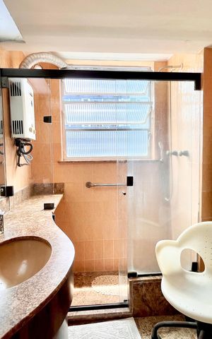 Apartamento à venda com 100m², 3 quartos e sem vaga Apartamento à venda com 100m², 3 quartos e sem vagaBANHEIRO