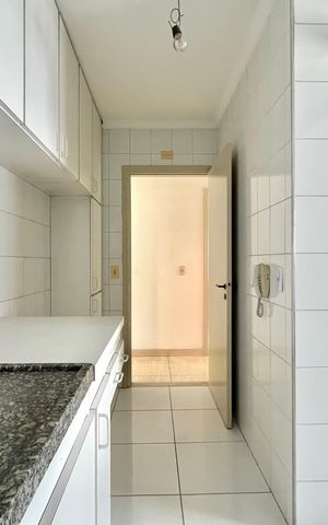 Apartamento à venda com 159m², 4 quartos e 2 vagas Apartamento à venda com 159m², 4 quartos e 2 vagasCozinha