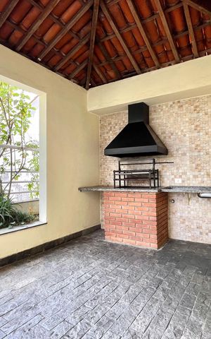 Apartamento à venda com 159m², 4 quartos e 2 vagas Apartamento à venda com 159m², 4 quartos e 2 vagasÁrea comum - Churrasqueira