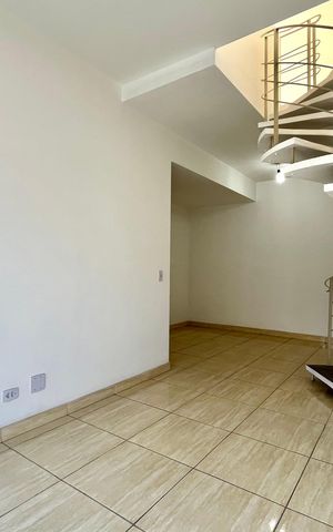 Apartamento à venda com 159m², 4 quartos e 2 vagas Apartamento à venda com 159m², 4 quartos e 2 vagasSala