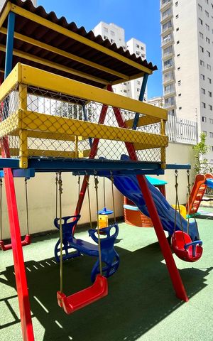 Apartamento à venda com 159m², 4 quartos e 2 vagas Apartamento à venda com 159m², 4 quartos e 2 vagasÁrea comum - Playground