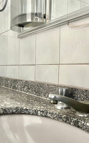 Apartamento à venda com 159m², 4 quartos e 2 vagas Apartamento à venda com 159m², 4 quartos e 2 vagasBanheiro da Suíte 1