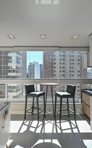 Apartamento à venda com 90m², 3 quartos e 2 vagasVaranda