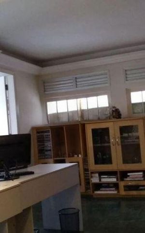 Casa à venda com 205m², 4 quartos e 4 vagas