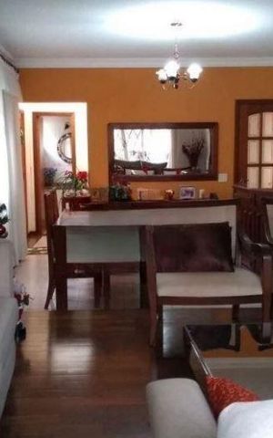 Casa à venda com 205m², 4 quartos e 4 vagas