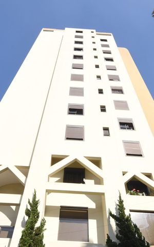 Apartamento à venda com 300m², 4 quartos e 4 vagasFachada