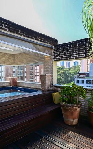 Apartamento à venda com 300m², 4 quartos e 4 vagasCobertura