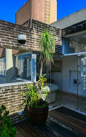 Apartamento à venda com 300m², 4 quartos e 4 vagasCobertura
