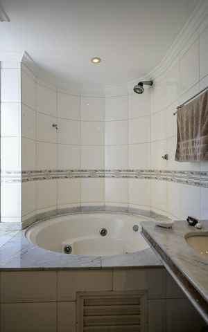 Apartamento à venda com 300m², 4 quartos e 4 vagasBanheiro Suíte 1