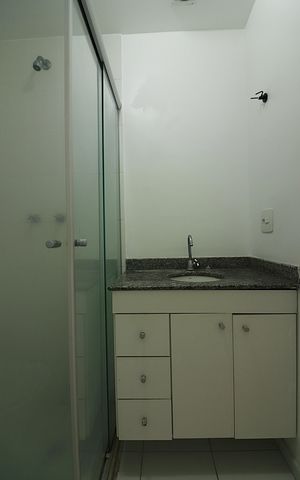 Apartamento à venda com 49m², 2 quartos e 1 vagaBanheiro Social