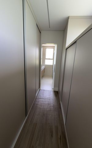 Casa de condomínio para alugar com 298m², 5 quartos e 4 vagas