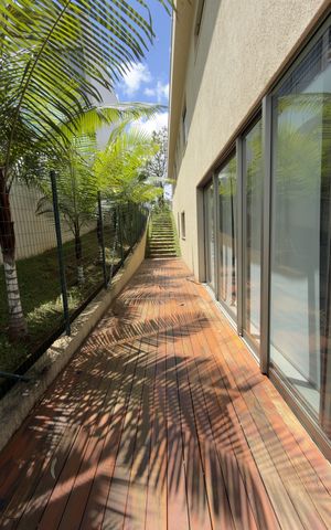 Casa de condomínio para alugar com 298m², 5 quartos e 4 vagas