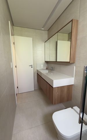Casa de condomínio para alugar com 298m², 5 quartos e 4 vagas
