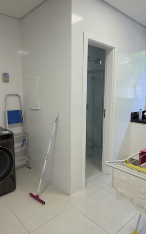 Casa de condomínio para alugar com 298m², 5 quartos e 4 vagas