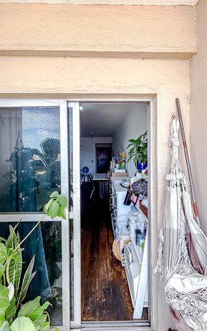 Apartamento à venda com 75m², 3 quartos e 1 vagaVaranda