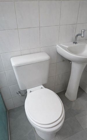 Apartamento à venda com 52m², 2 quartos e 1 vaga Apartamento à venda com 52m², 2 quartos e 1 vagaBanheiro
