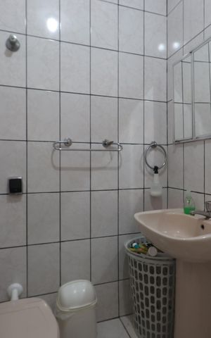 Casa à venda com 135m², 1 quarto e 1 vagaBanheiro