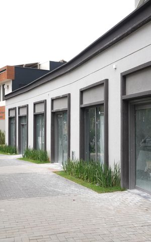 Apartamento à venda com 75m², 2 quartos e 1 vagaFachada