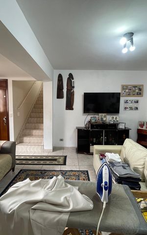 Casa para alugar com 280m², 6 quartos e 3 vagas Casa para alugar com 280m², 6 quartos e 3 vagasSala