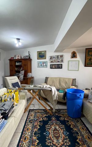 Casa para alugar com 280m², 6 quartos e 3 vagas Casa para alugar com 280m², 6 quartos e 3 vagasSala