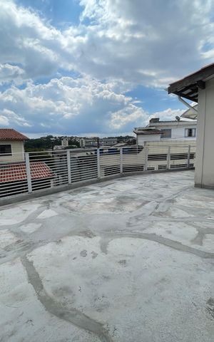 Casa para alugar com 280m², 6 quartos e 3 vagas Casa para alugar com 280m², 6 quartos e 3 vagasVaranda do Quarto 3