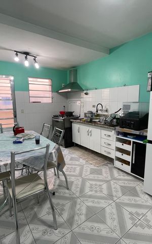 Casa para alugar com 280m², 6 quartos e 3 vagas Casa para alugar com 280m², 6 quartos e 3 vagasCozinha