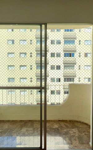 Apartamento à venda com 71m², 3 quartos e 1 vaga Apartamento à venda com 71m², 3 quartos e 1 vagaVaranda