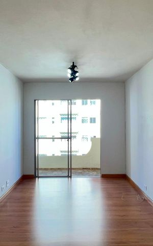 Apartamento à venda com 71m², 3 quartos e 1 vaga Apartamento à venda com 71m², 3 quartos e 1 vagaSala
