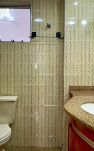 Apartamento à venda com 71m², 3 quartos e 1 vaga Apartamento à venda com 71m², 3 quartos e 1 vagaBanheiro