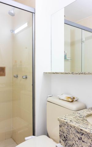 Apartamento para alugar com 90m², 2 quartos e 1 vaga Apartamento para alugar com 90m², 2 quartos e 1 vagaBanheiro