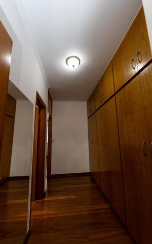 Casa de condomínio à venda com 682m², 5 quartos e 6 vagas Casa de condomínio à venda com 682m², 5 quartos e 6 vagasSuite 4