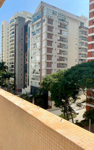 Apartamento à venda com 96m², 3 quartos e 1 vaga Apartamento à venda com 96m², 3 quartos e 1 vagaVaranda