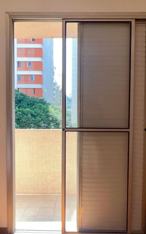 Apartamento à venda com 96m², 3 quartos e 1 vaga Apartamento à venda com 96m², 3 quartos e 1 vagaVaranda
