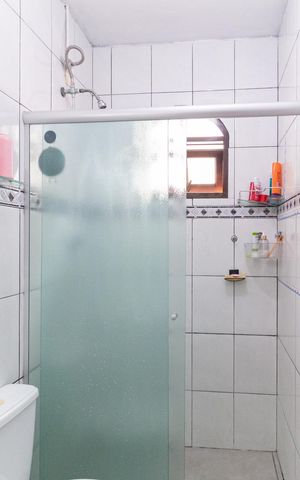 Casa à venda com 247m², 3 quartos e 4 vagas Casa à venda com 247m², 3 quartos e 4 vagasBanheiro da suíte 3