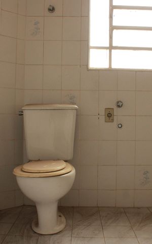 Casa à venda com 195m², 3 quartos e 1 vagaBanheiro