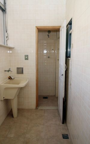 Apartamento à venda com 70m², 3 quartos e 1 vagaÁrea de Serviço