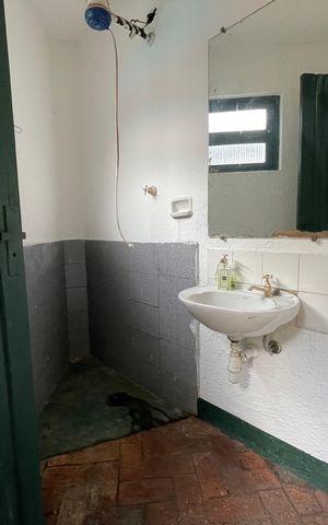 Casa à venda com 432m², 4 quartos e 4 vagas Casa à venda com 432m², 4 quartos e 4 vagasBanheiro de Serviço