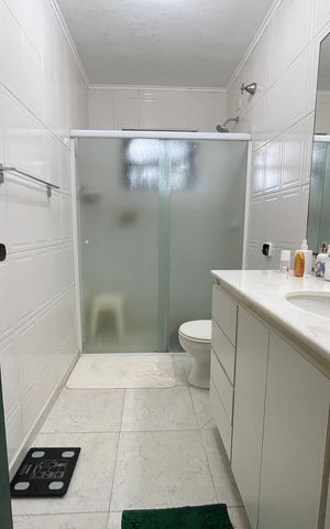 Casa à venda com 432m², 4 quartos e 4 vagas Casa à venda com 432m², 4 quartos e 4 vagasBanheiro Social