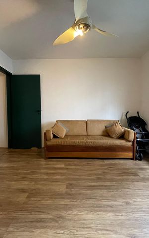 Casa à venda com 432m², 4 quartos e 4 vagas Casa à venda com 432m², 4 quartos e 4 vagasQuarto 2