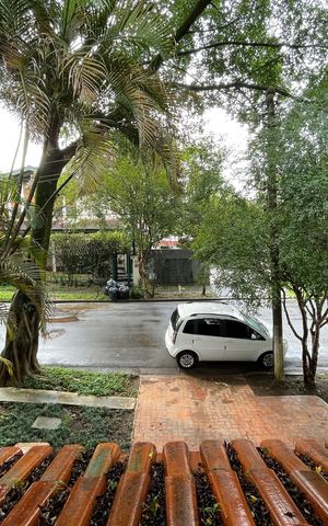 Casa à venda com 432m², 4 quartos e 4 vagas Casa à venda com 432m², 4 quartos e 4 vagasVista do Quarto